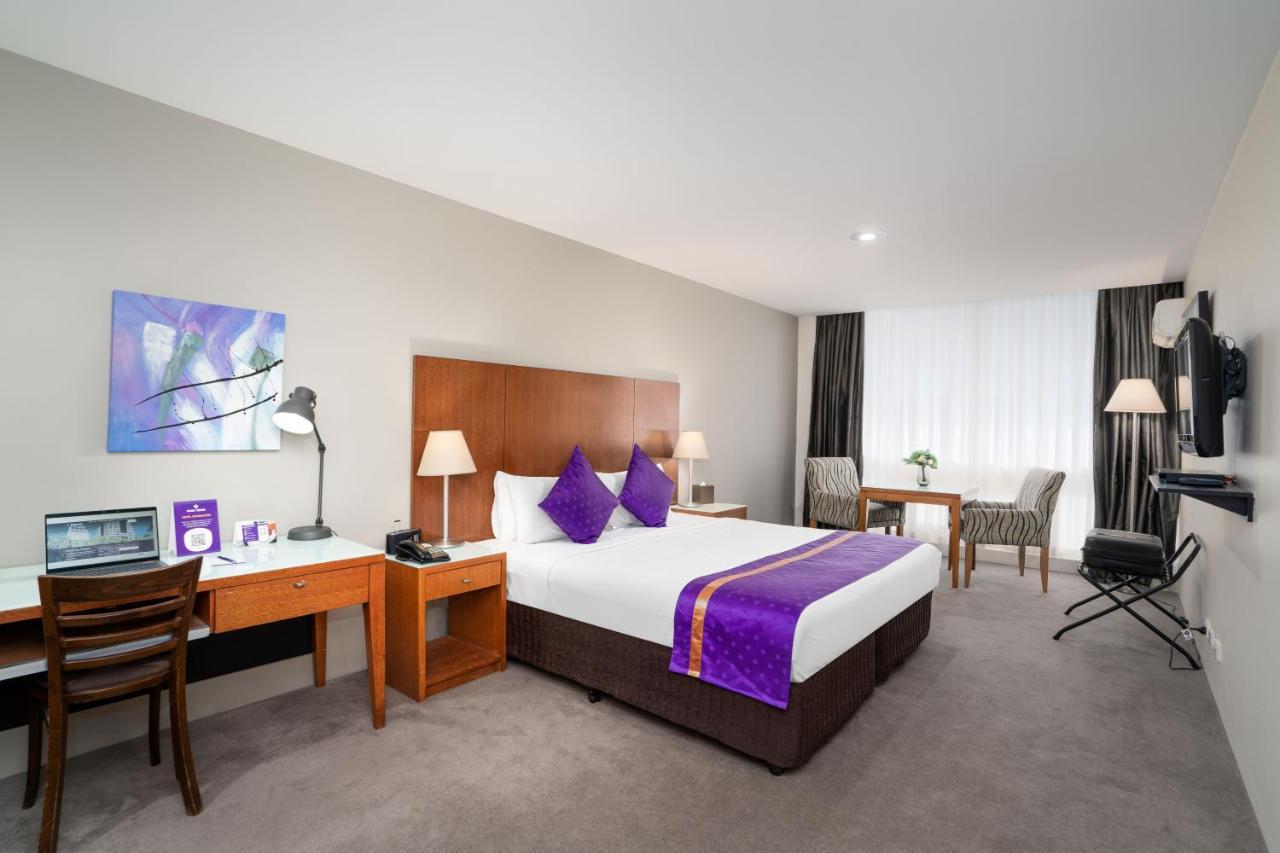 Park Regis Griffin Suites